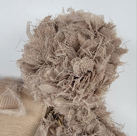 Deux Lux clutch with decorative poms - Picture 6 of 10